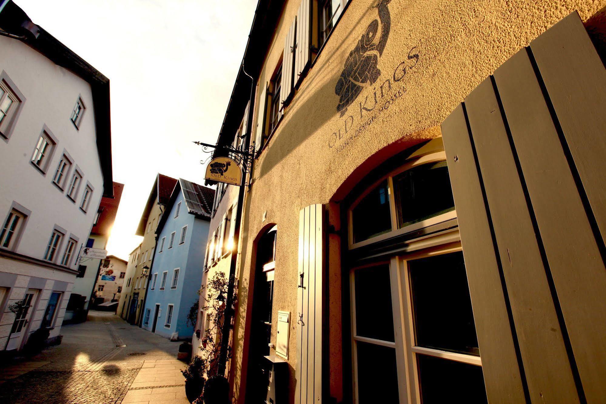 Old Kings Design Hostel Fussen Exterior photo